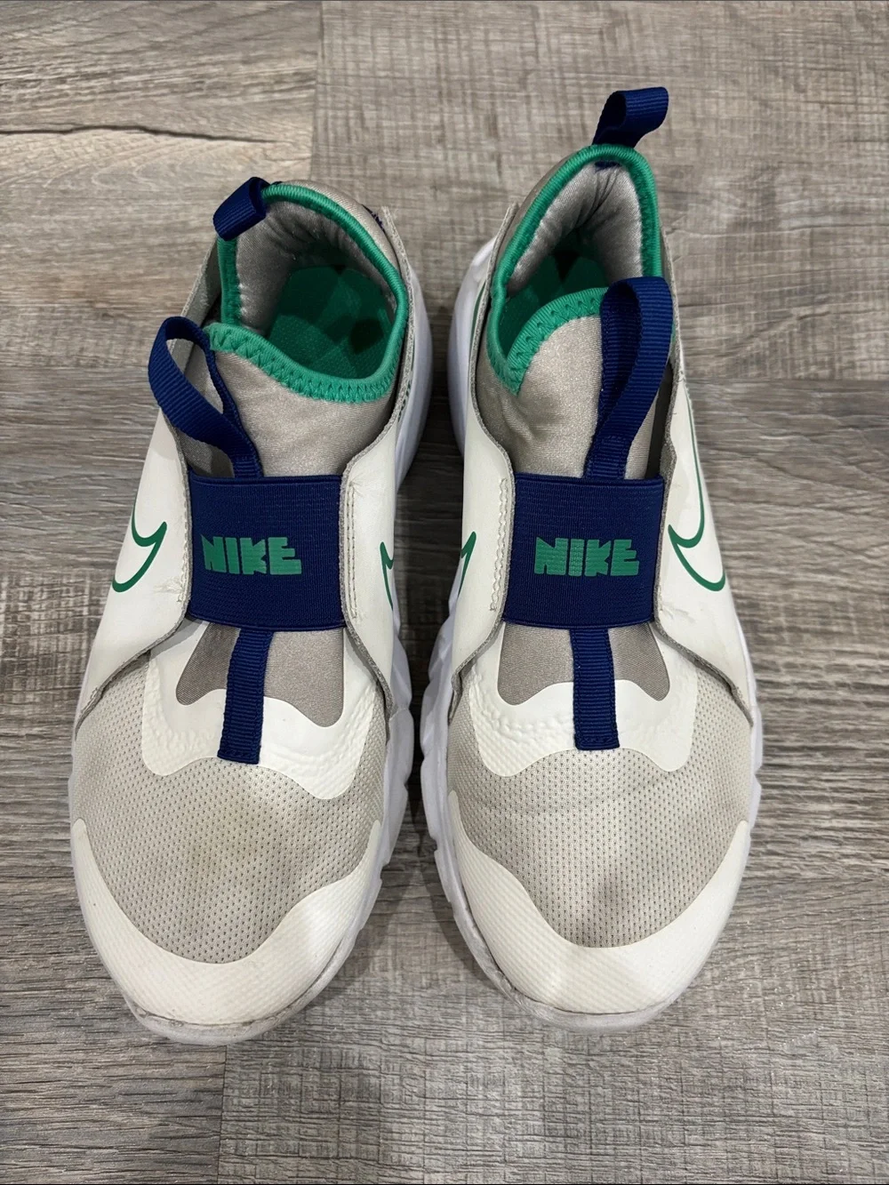 Nike Kids White Sneakers with Green and Navy Accents Slipons 6Y